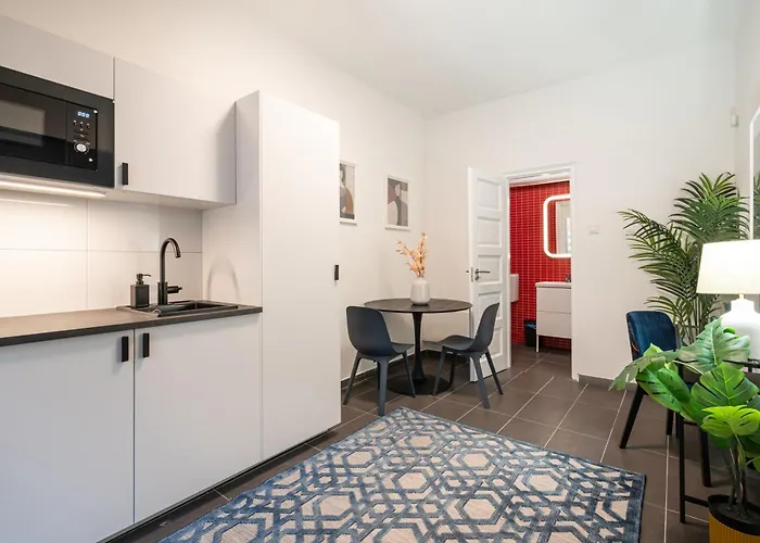 R10 - Boutique Apartments, Location By Bqa Daire